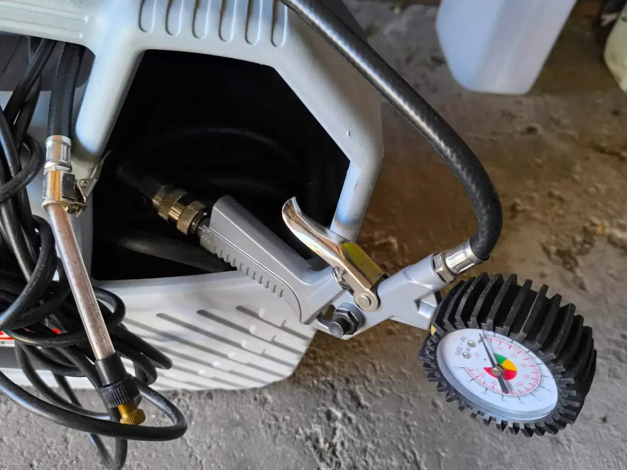 Billede 2 - Duro D-AC 190 kompressor med manometer og tilbehør