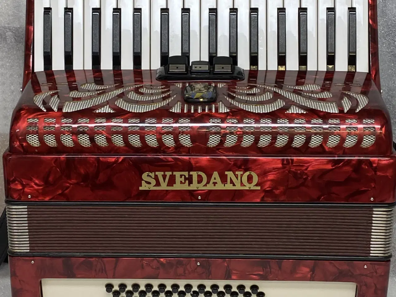 Billede 7 - Harmonikaen 🪗nyserviceret og fremstår i rigtig