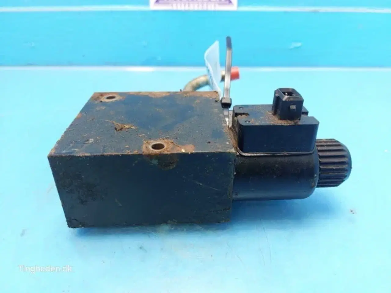 Billede 4 - New Holland FX38 Hydraulikventil 9831828