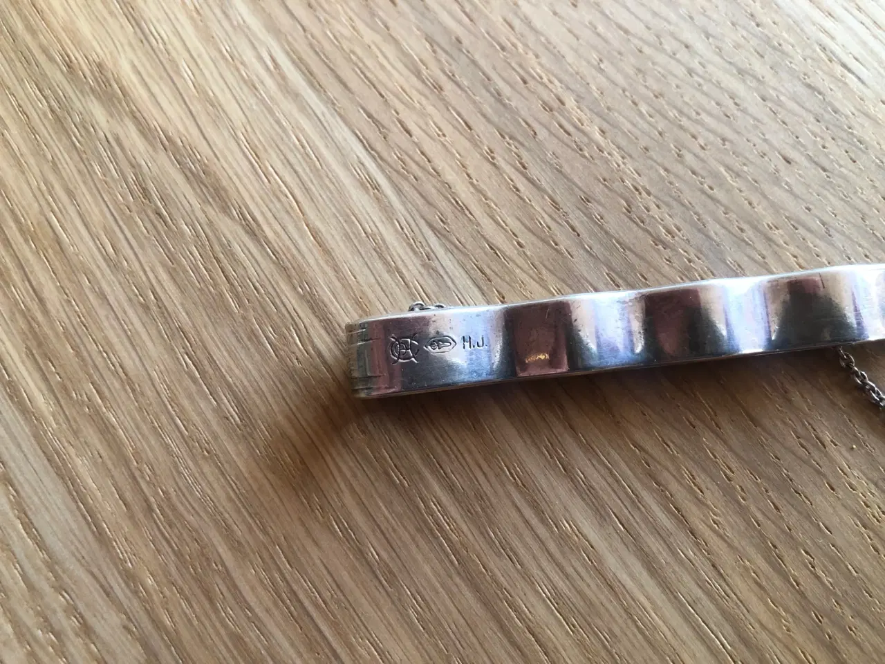 Billede 3 - Slipsenål med kæde