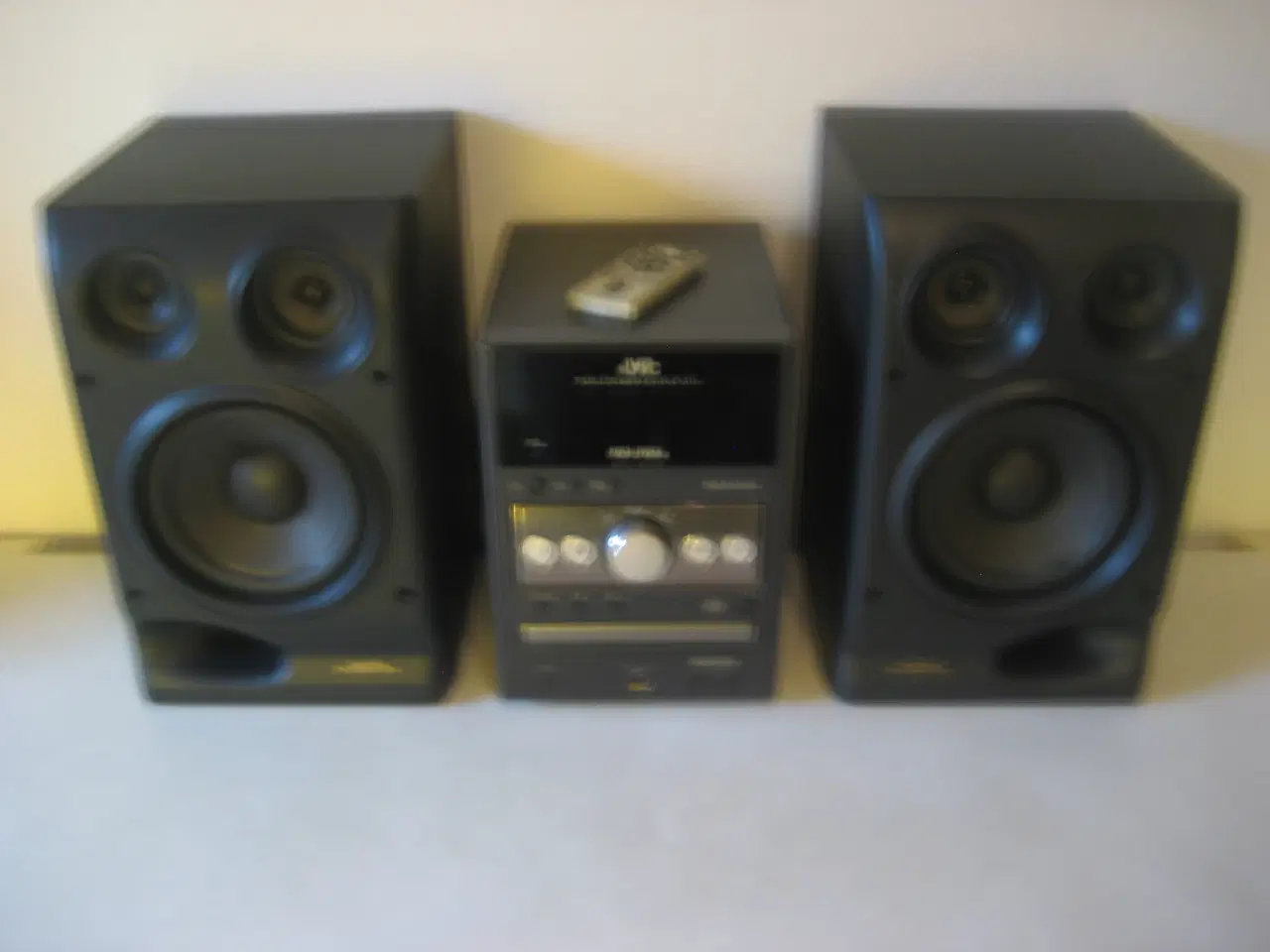 Billede 1 - CD-afspiller med højttalere