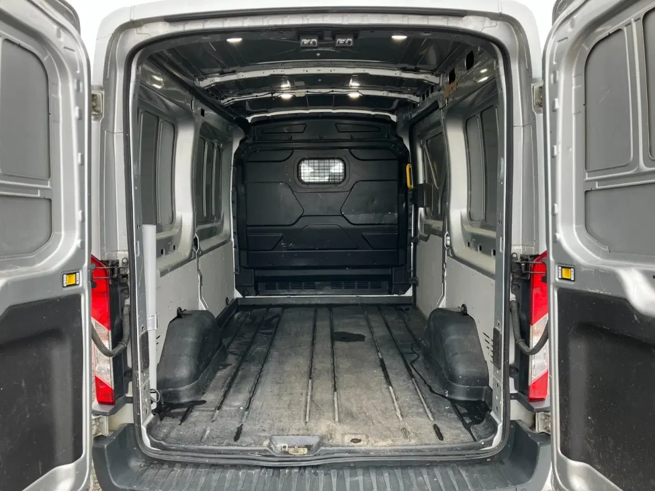 Billede 8 - Ford Transit 350 L2 Van 2,0 TDCi 130 Trend H2 FWD