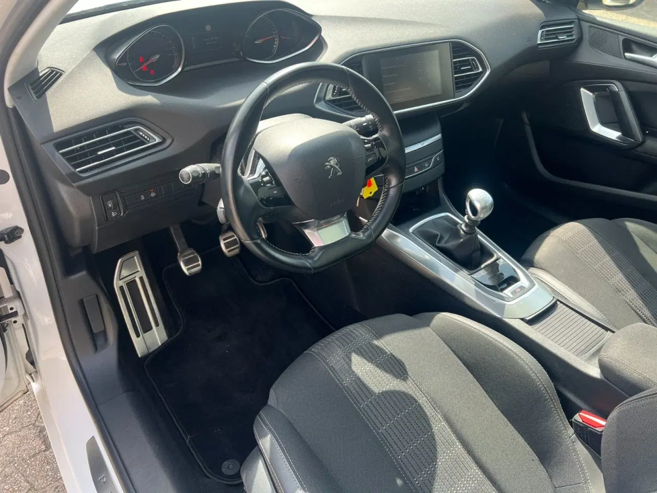 Billede 8 - Peugeot 308 1,5 BlueHDi 130 Allure Sky