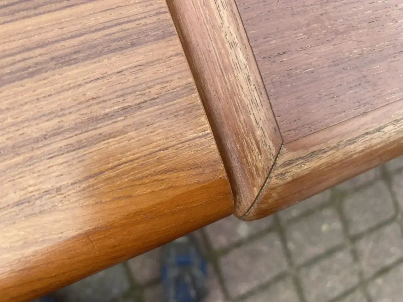 Billede 4 - Teak-træ Bord, Stole, Skænk/Skab