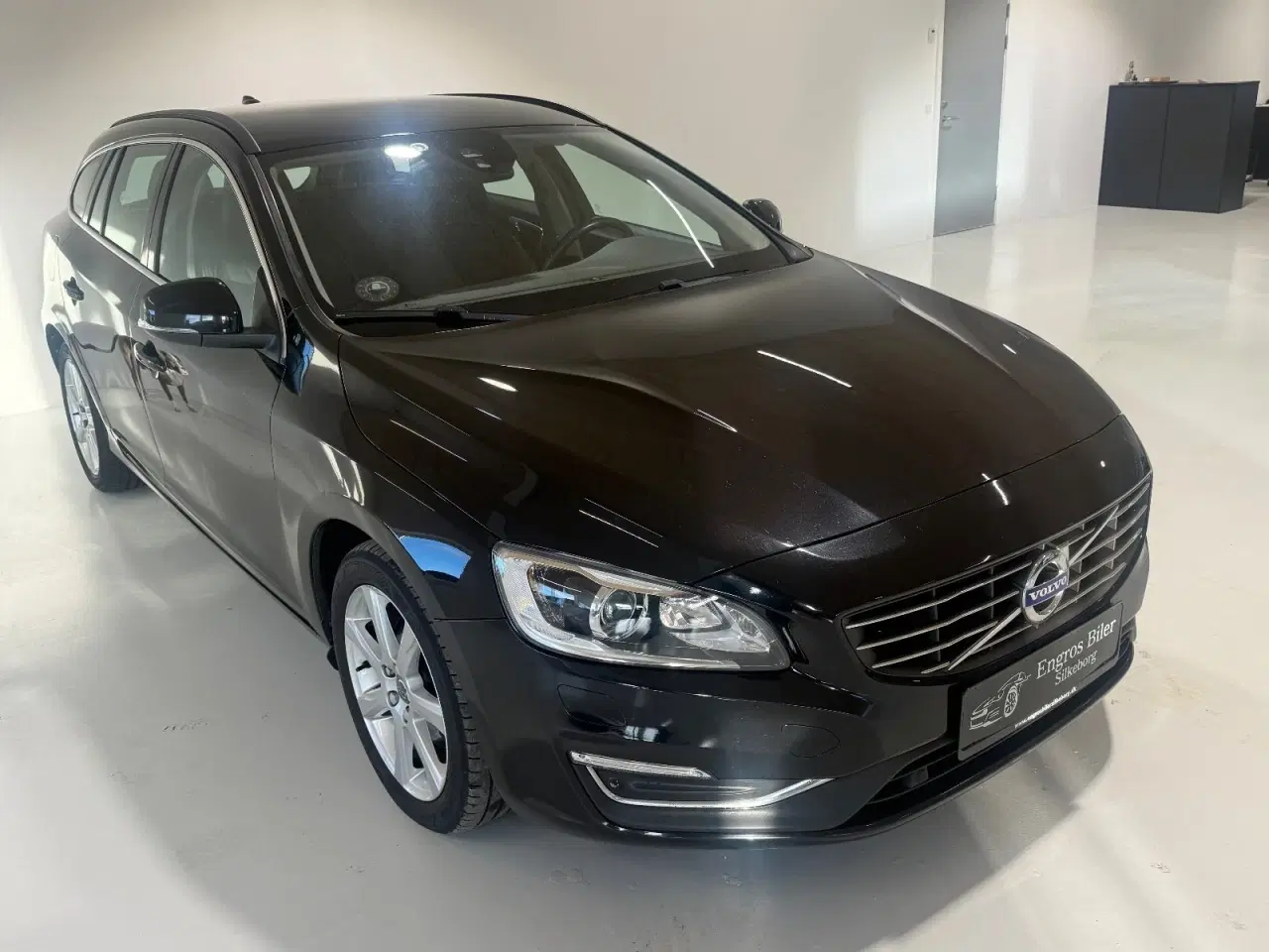 Billede 1 - Volvo V60 2,0 D3 150 Momentum aut.