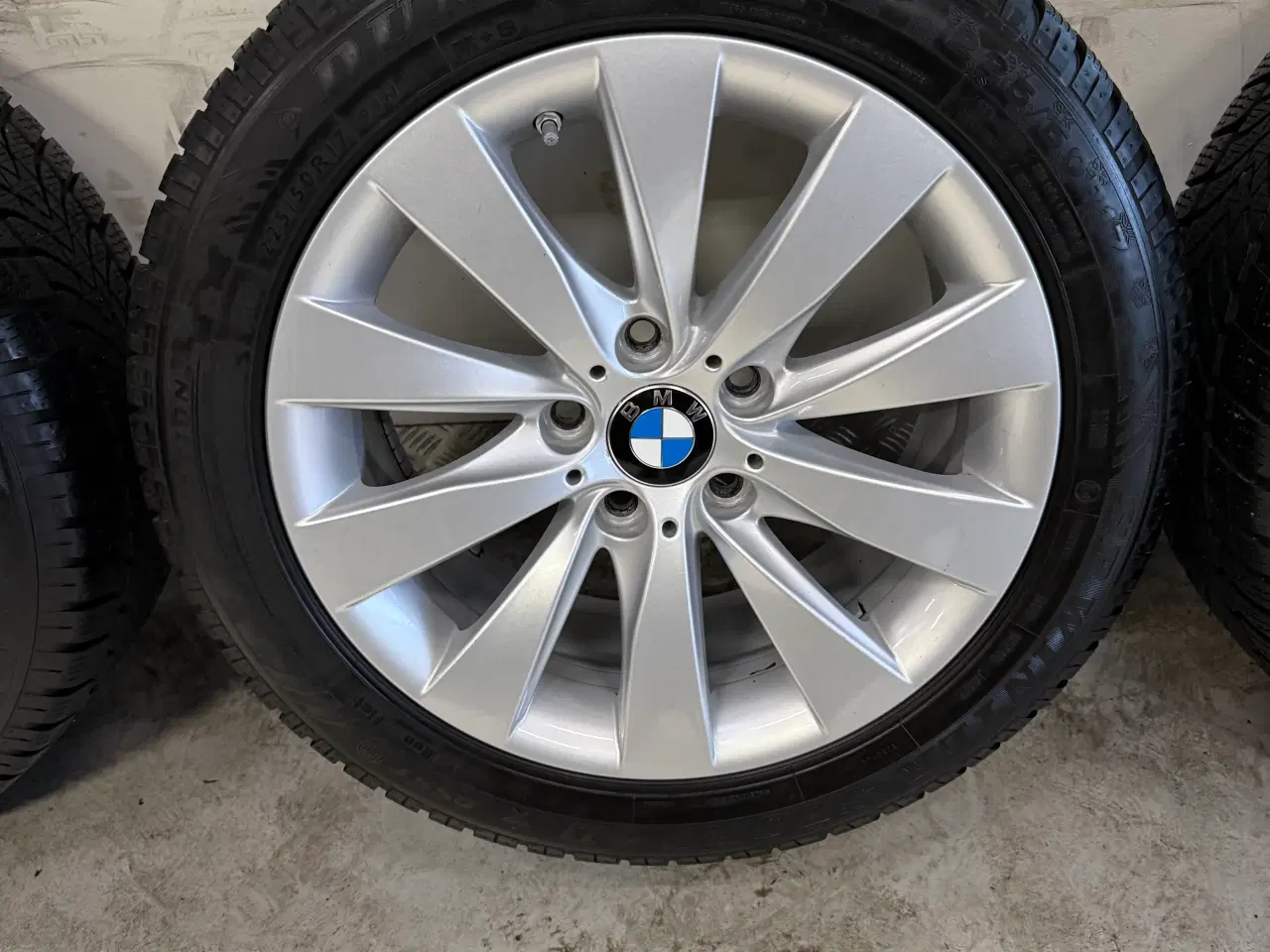 Billede 2 - Originale 17” bmw alufælge med dunlop vinterdæk
