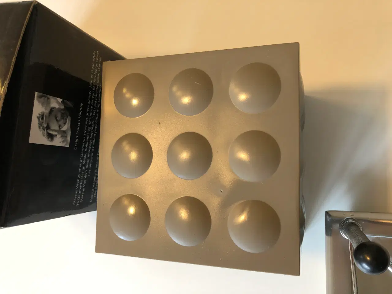 Billede 4 - Helt ny PEJ Osteskærer med beige/brunt låg