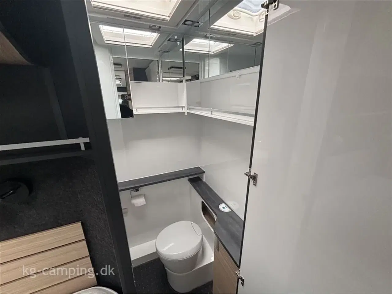 Billede 11 - 2022 - Hobby Optima De Luxe T70 F aut.   Veludstyret autocamper med masser af ekstraudstyr