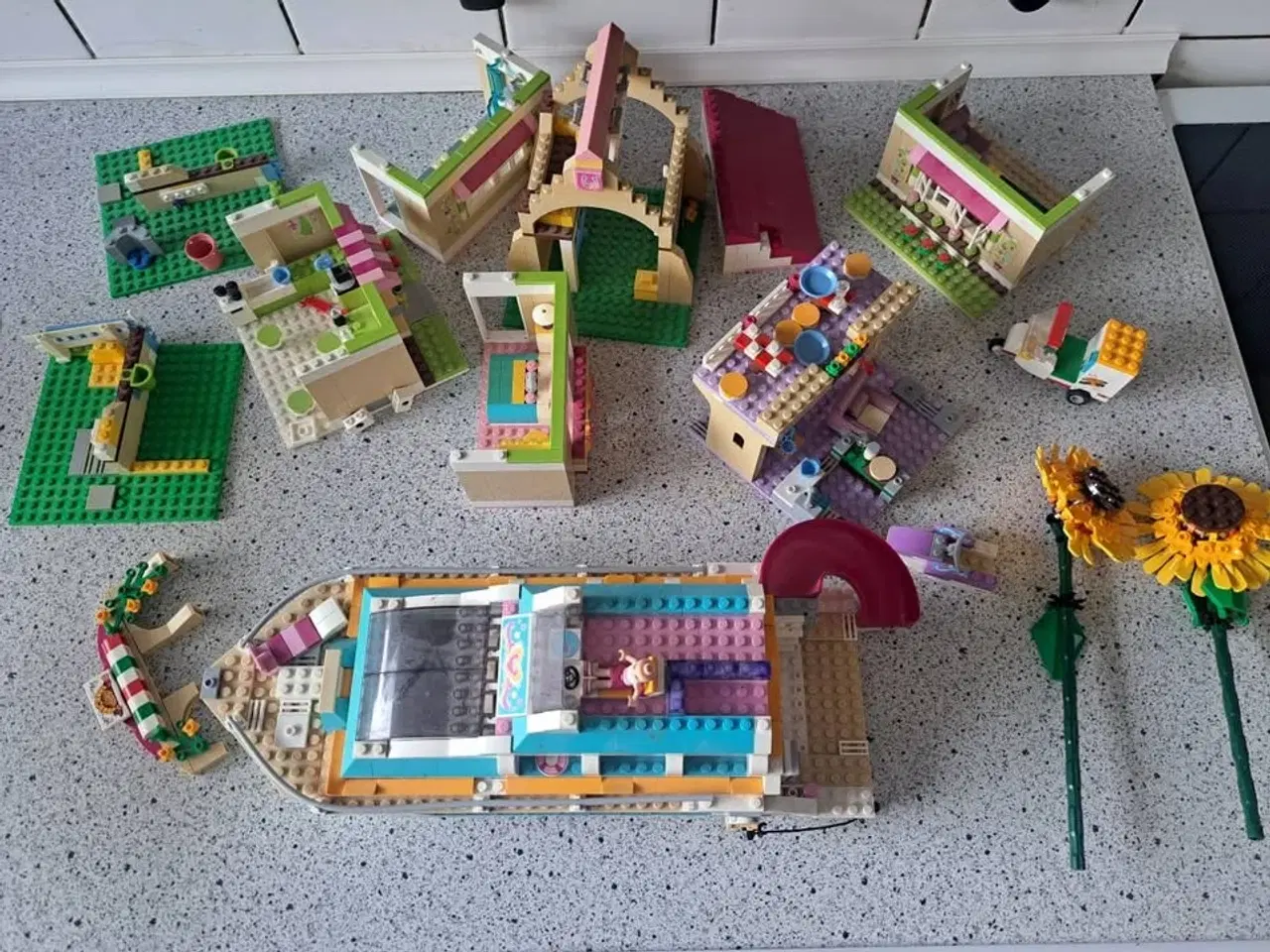 Billede 5 - Lego samling tog samt avatar er ikke komplet der e