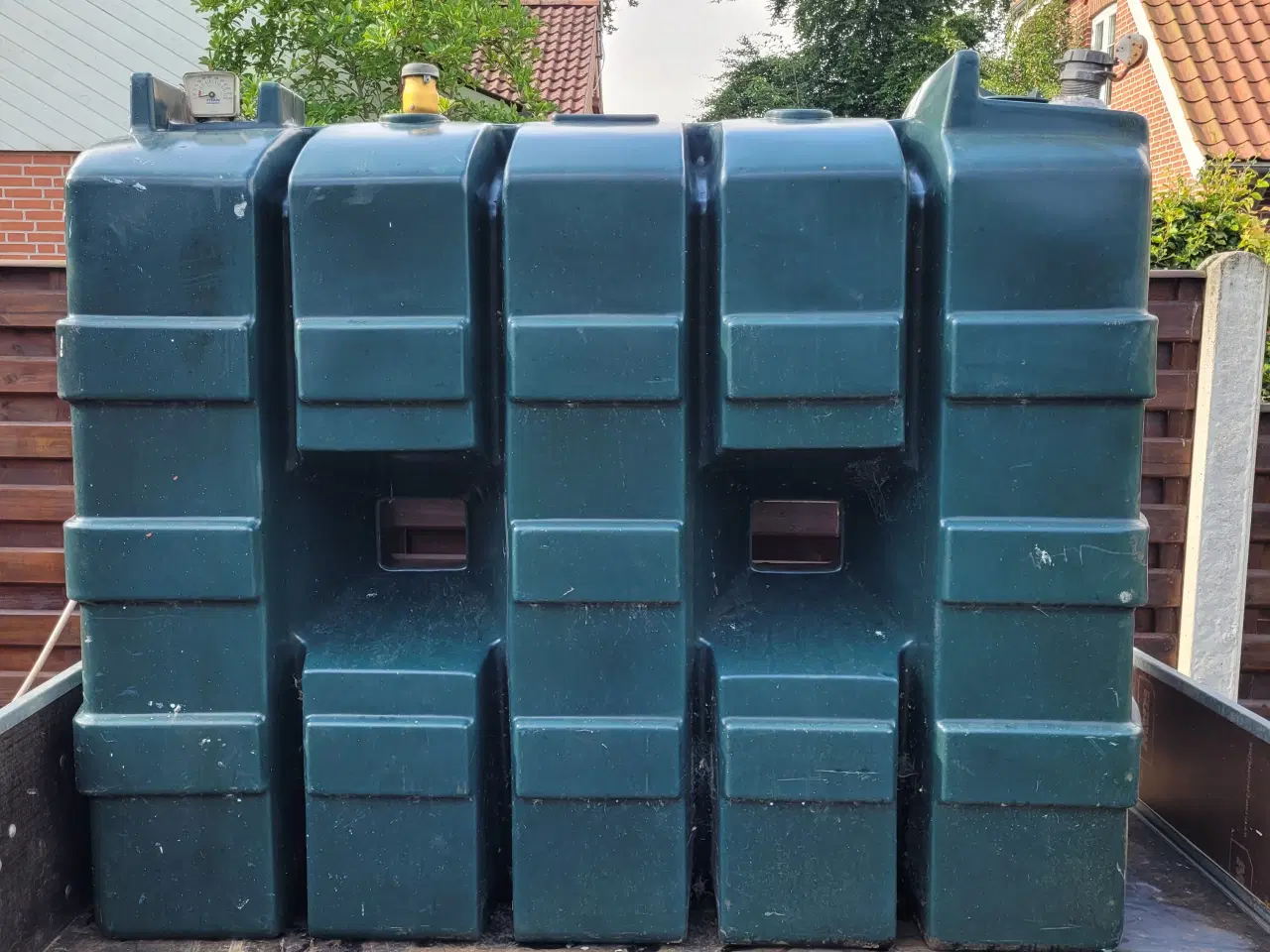 Billede 1 - Olietank 1200 Liter Godkendt type.