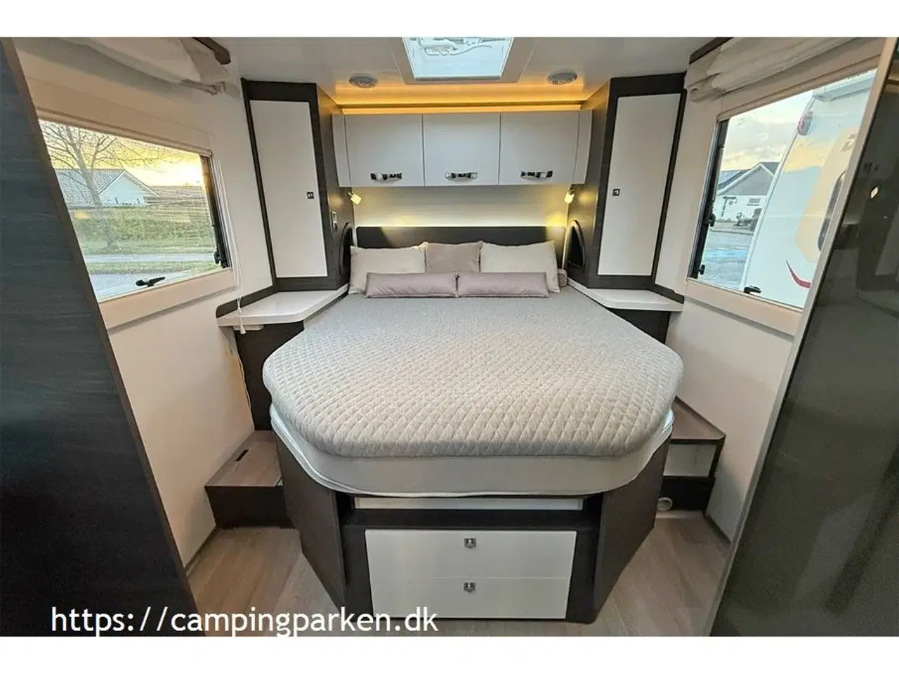 Billede 9 - 2021 - Benimar Mileo 296   Flot og velholdt camper med Queens bed