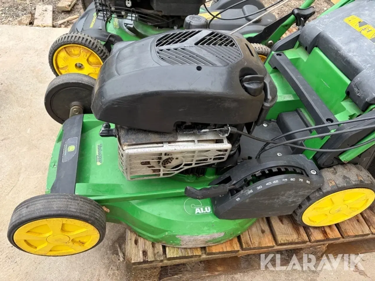 Billede 8 - Græsslåmaskiner John Deere R47V og 850E 2 styk