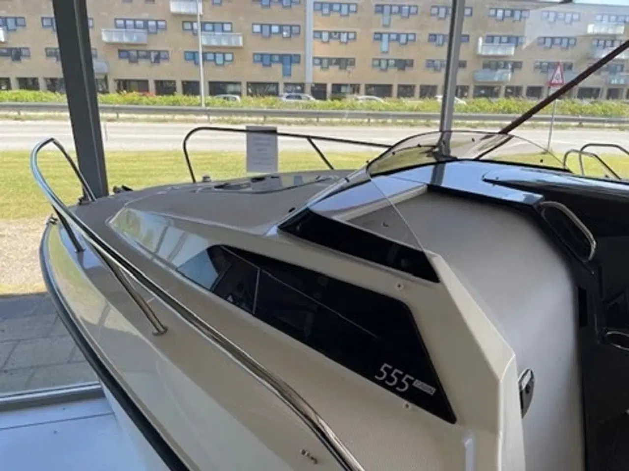 Billede 2 - 555 Cabin med Mariner F80 EFI ELPT brugt