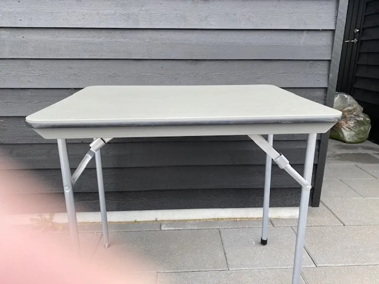 Billede 4 - ISABELLA meget stabil campingbord