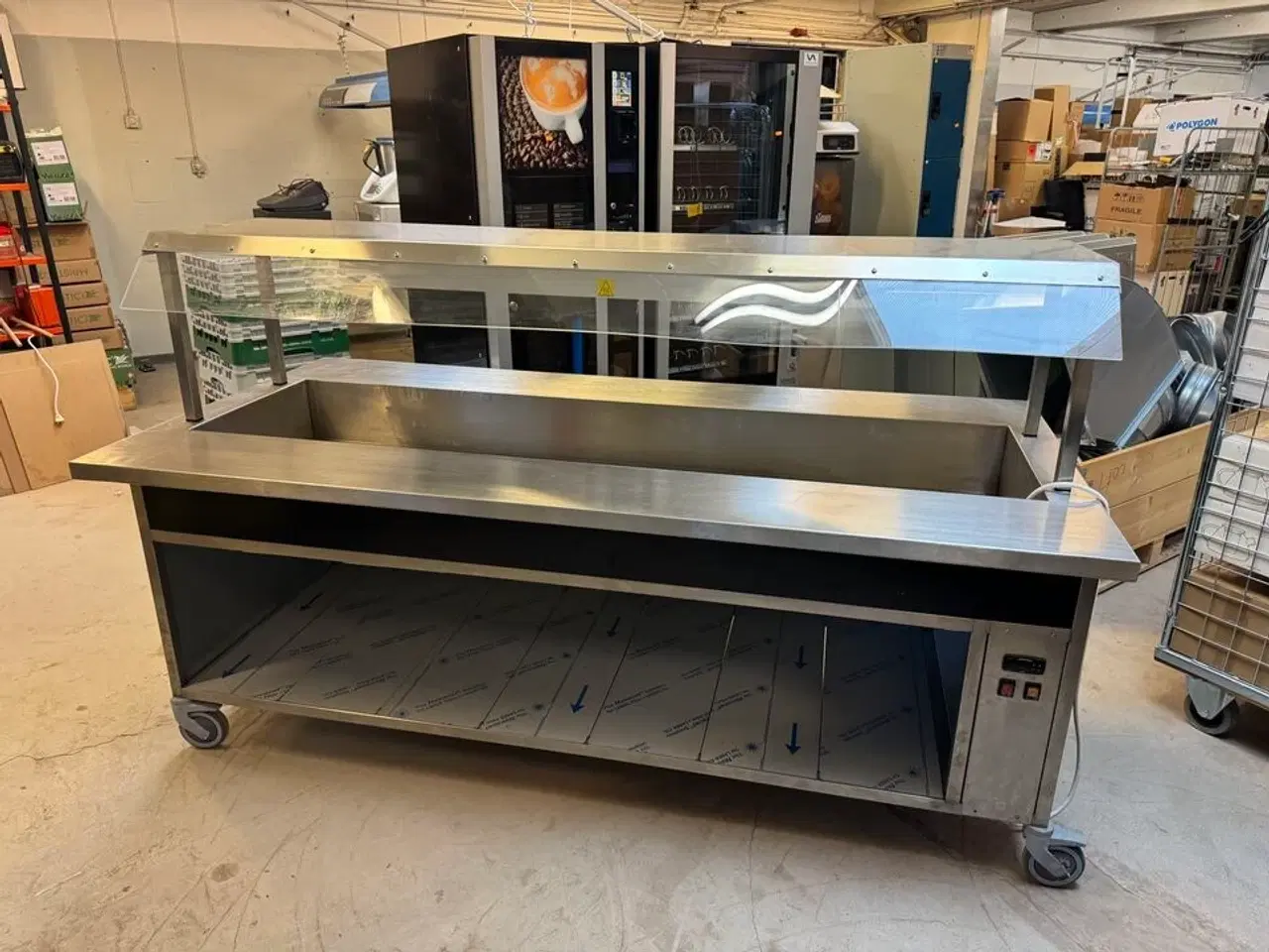 Billede 1 - Varmebuffet  – til 6 x 1/1 GN – specialbygget med varmelampe i toppen.