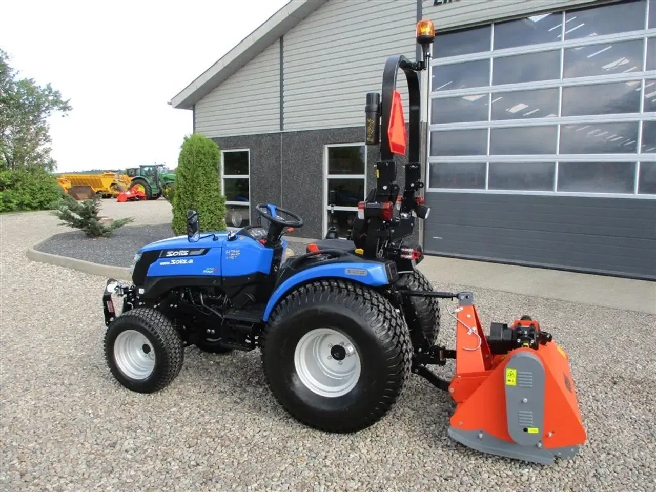 Billede 10 - Solis 26 HST med Frontlift & FrontPTO