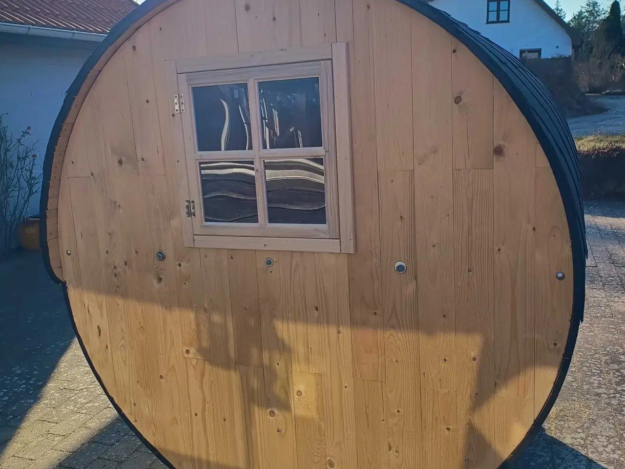 Billede 3 - Tønde legehus eller fks. Hønsehus 