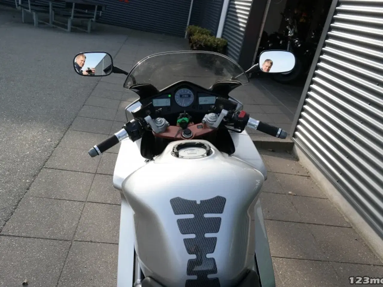 Billede 21 - Honda VFR 800 F MC-SYD       BYTTER GERNE