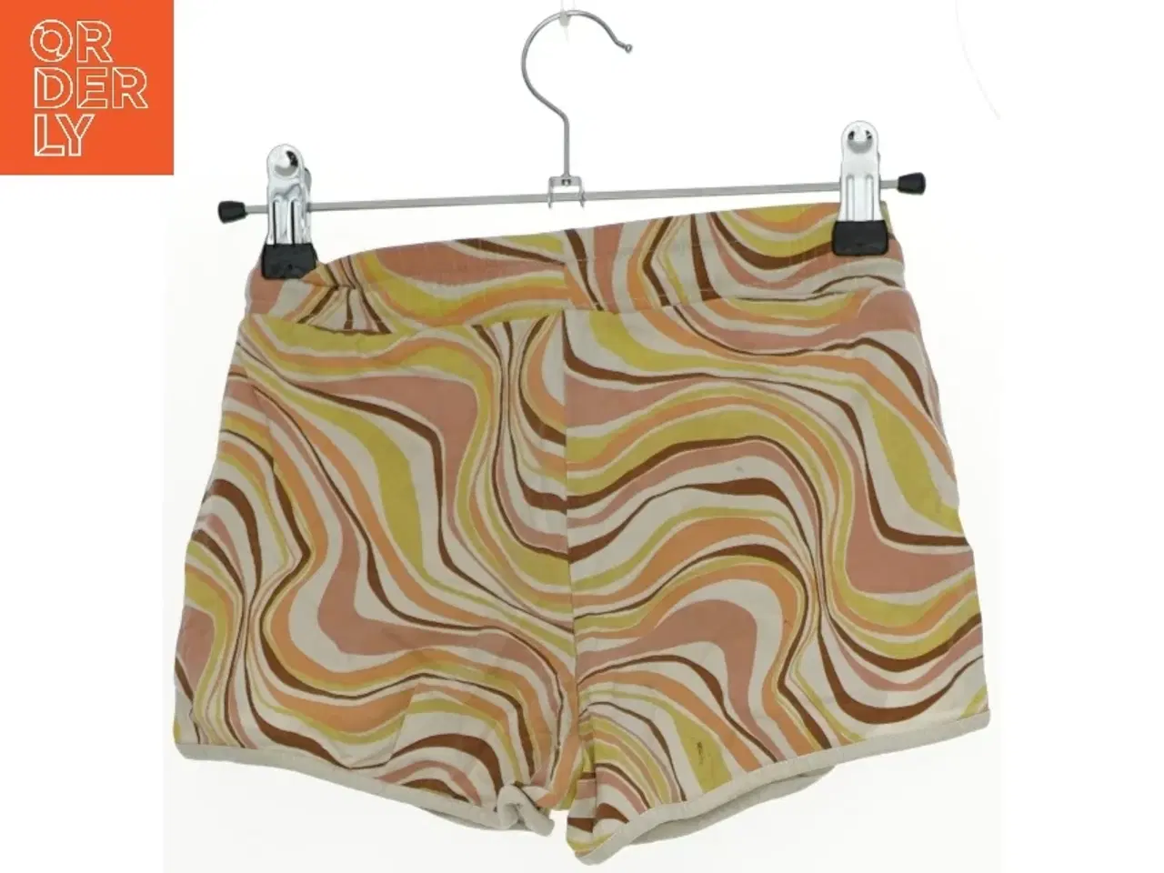 Billede 2 - Farverige shorts fra Hummel (str. 128)