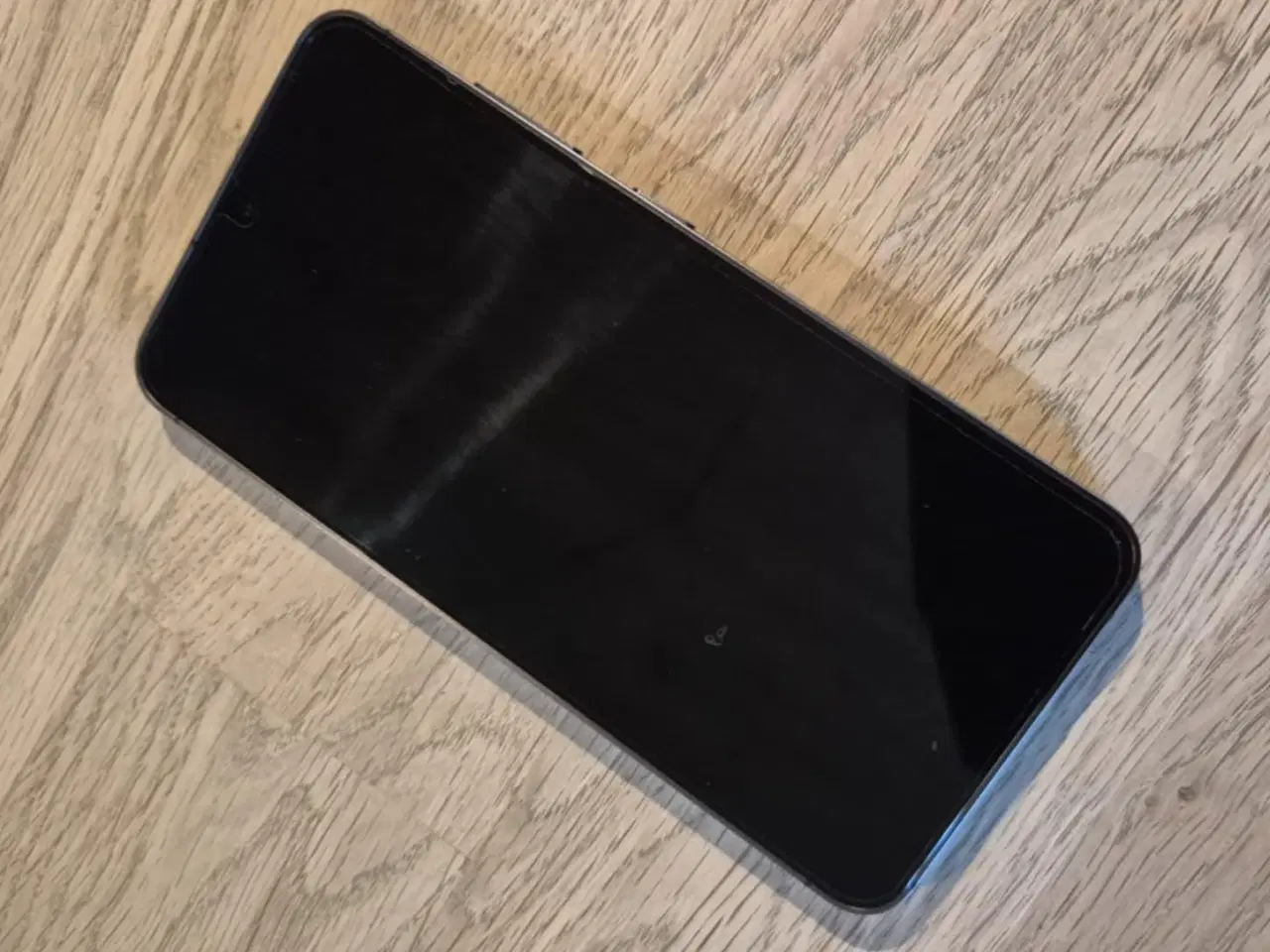 Billede 2 - Samsung Galaxy S24 256GB til salg – Kun 6 måneder 