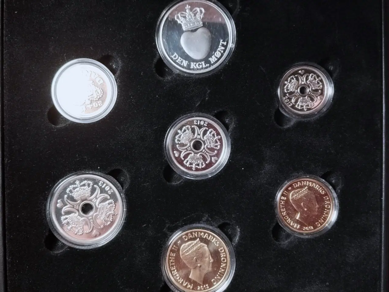 Billede 2 - PROOF MØNTSÆT 2013 Med SØLV 18.20g  .999Ag Medalje