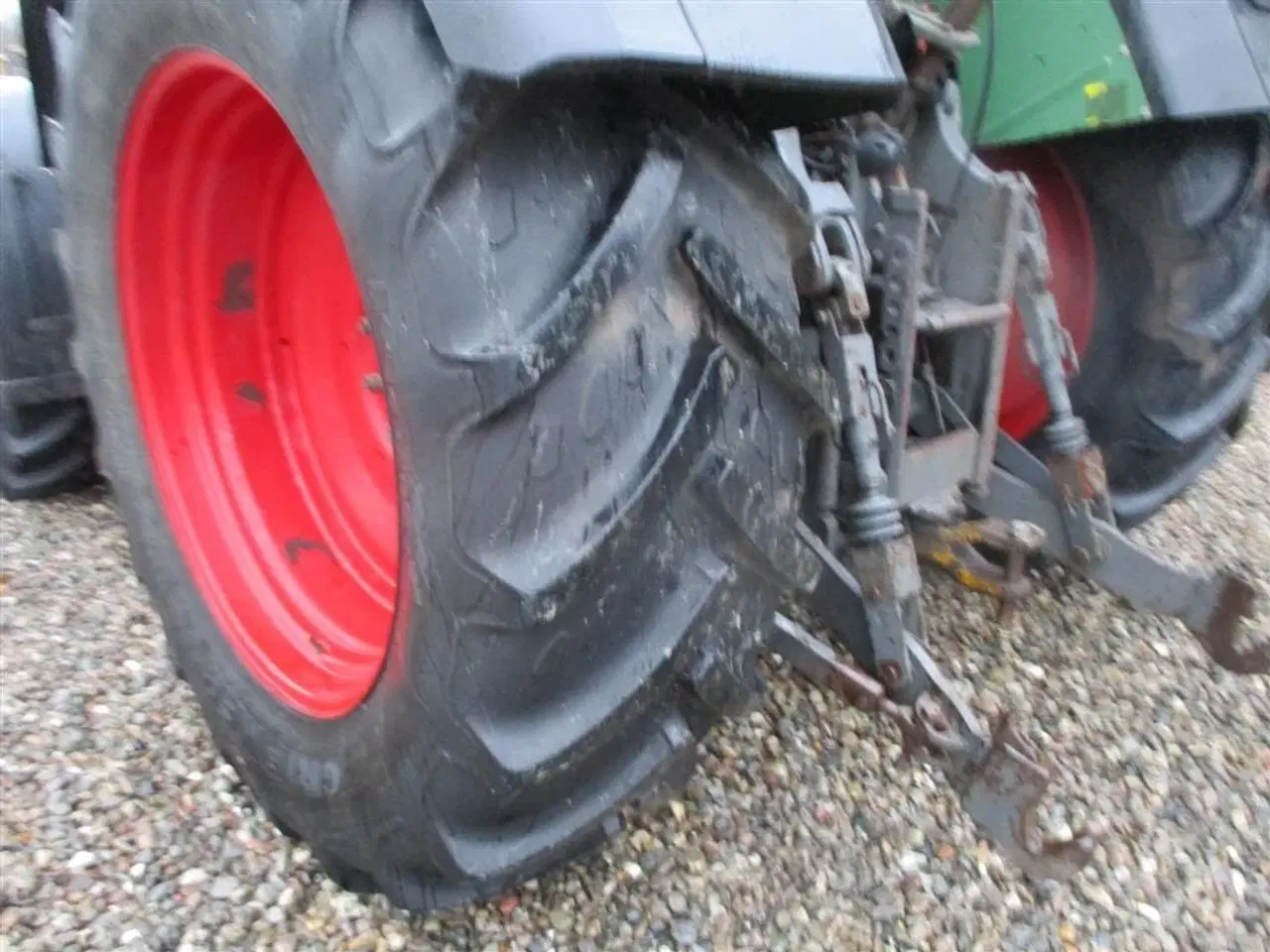 Billede 12 - Fendt 410 Vario med frontlæsser.