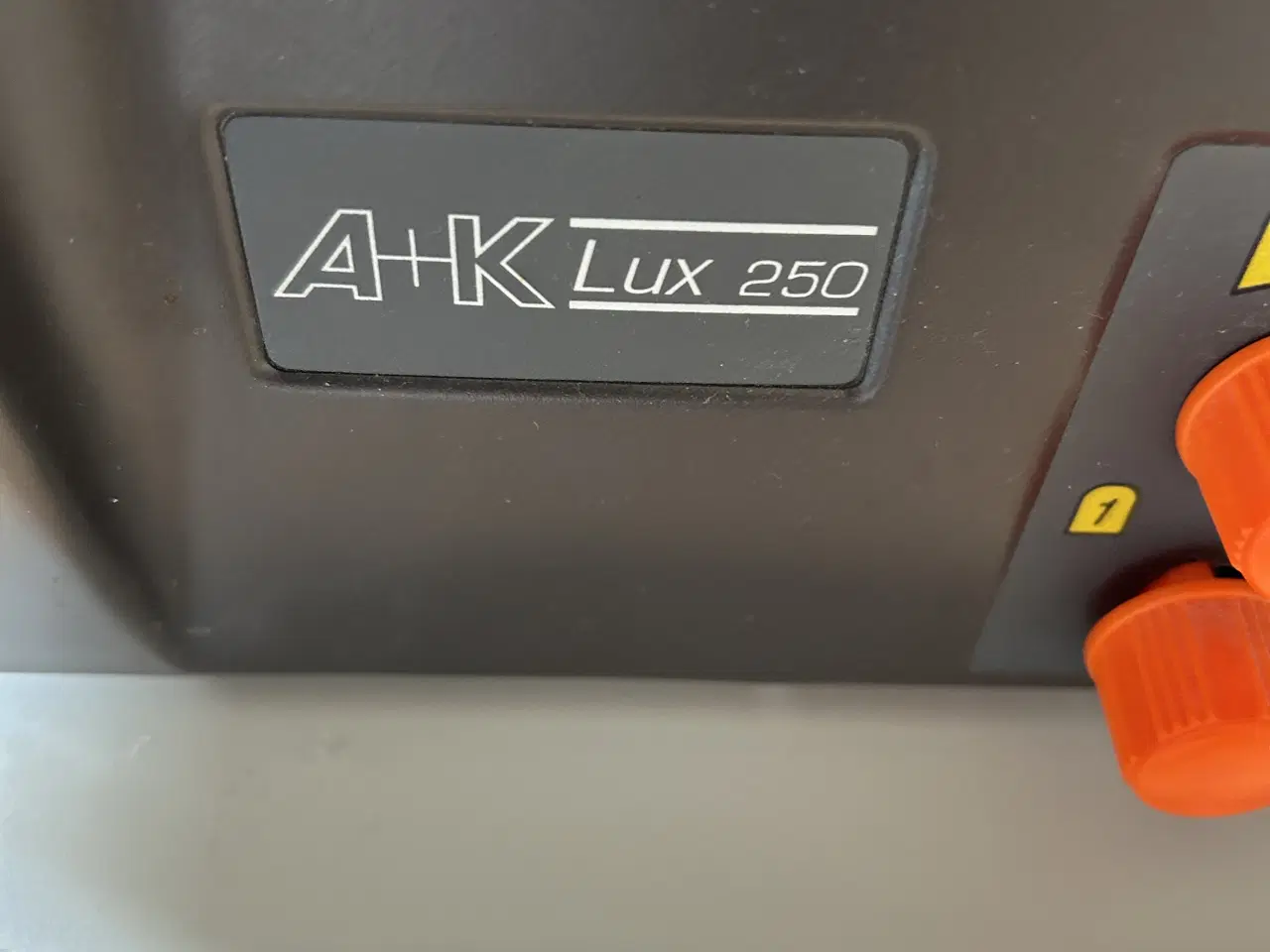 Billede 3 - Overhead med bord