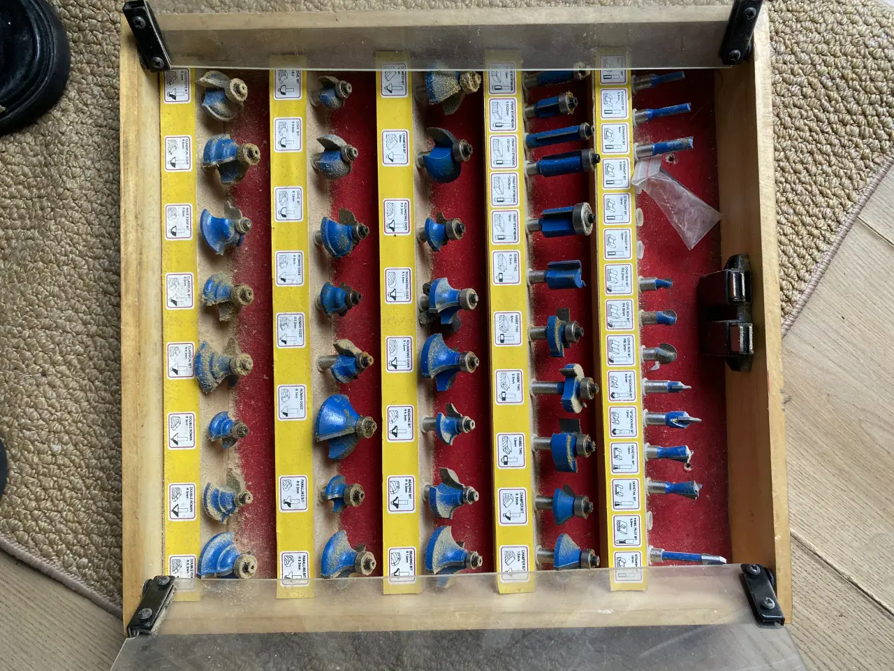 Billede 5 - Overfræser med tilbehør 