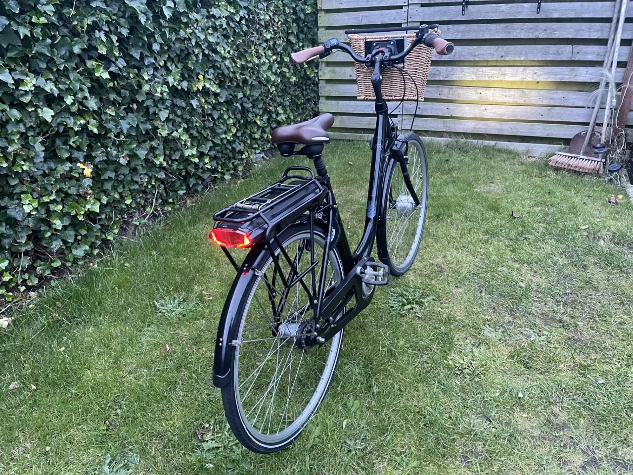 Billede 8 -  meget flot sco dame elcykel 28"  7 gear.