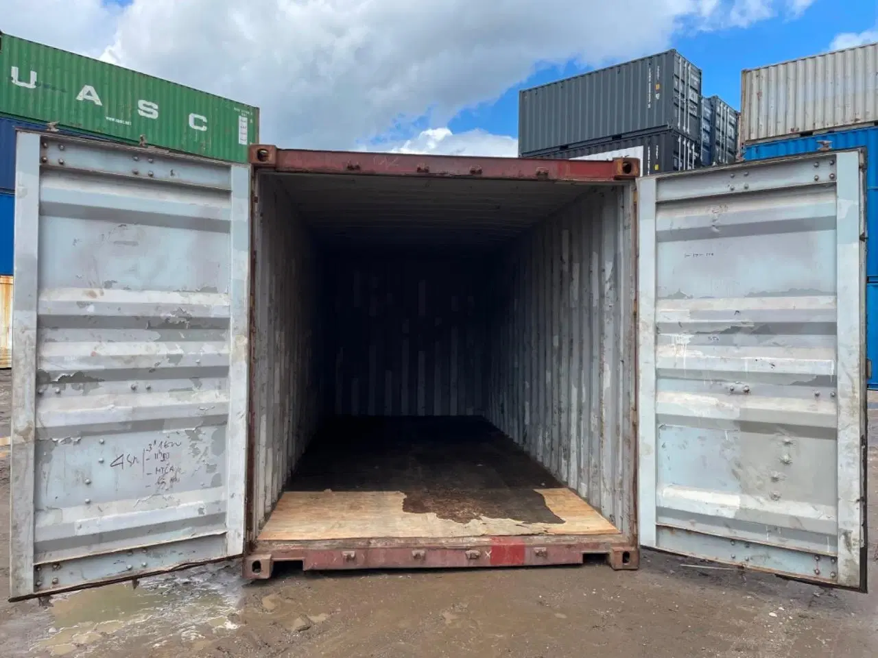 Billede 2 - 20 fods Container- ID: TGHU 396029-7 ( står på Sjæ