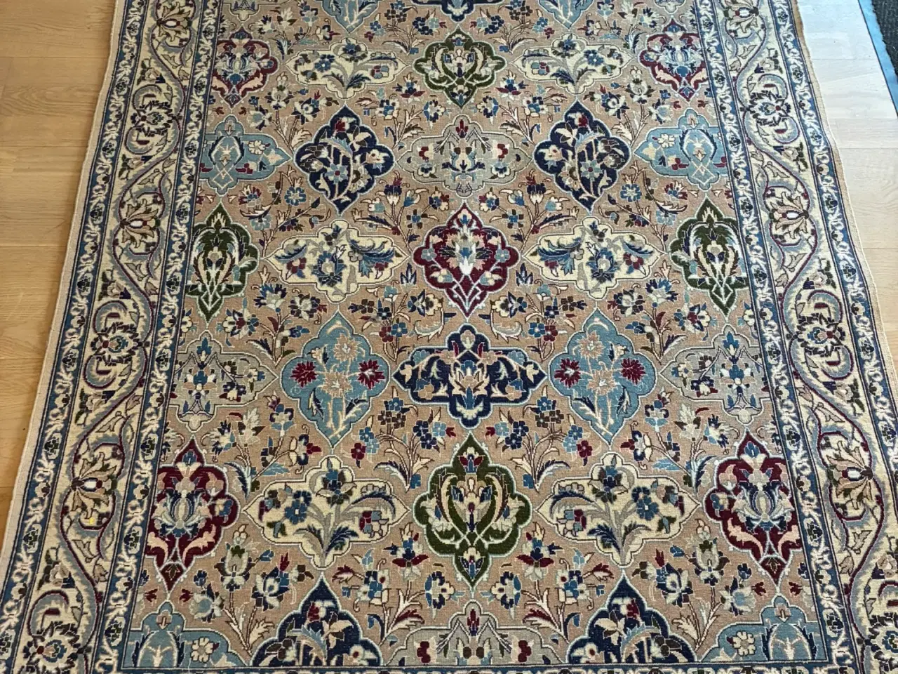 Billede 2 - Persisk tæppe med blomstermønster
