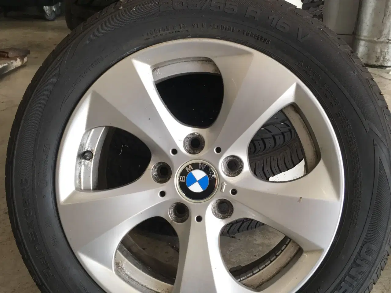 Billede 1 - BMW fælge med dæk