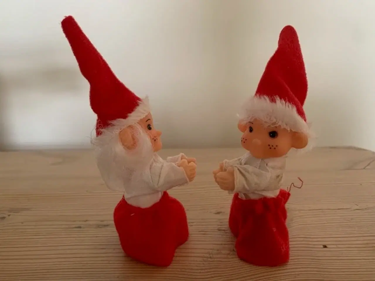 Billede 4 - 2 stk Daells Varehus nisser, H13 cm.