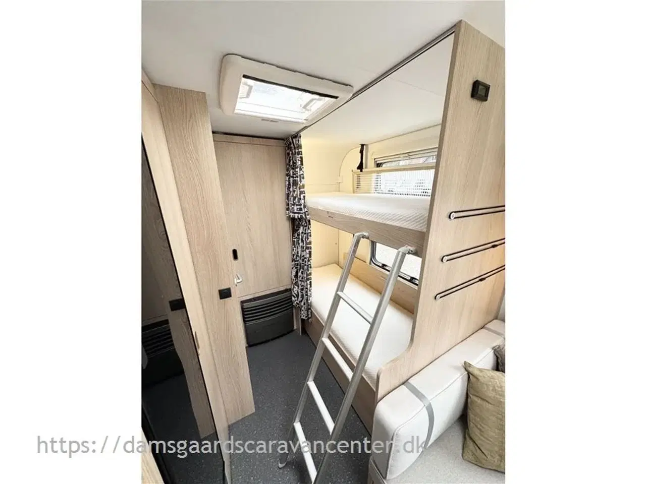 Billede 14 - 2024 - Adria Aviva 522 PT   Dobbeltseng-Køjer-telt-mover