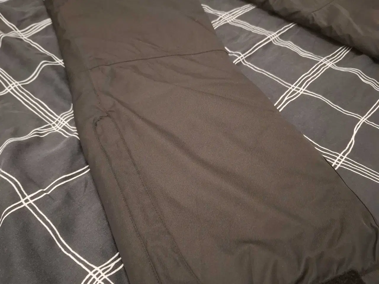 Billede 4 - Vertical. Skibukser L, nye, aldrig brugt.