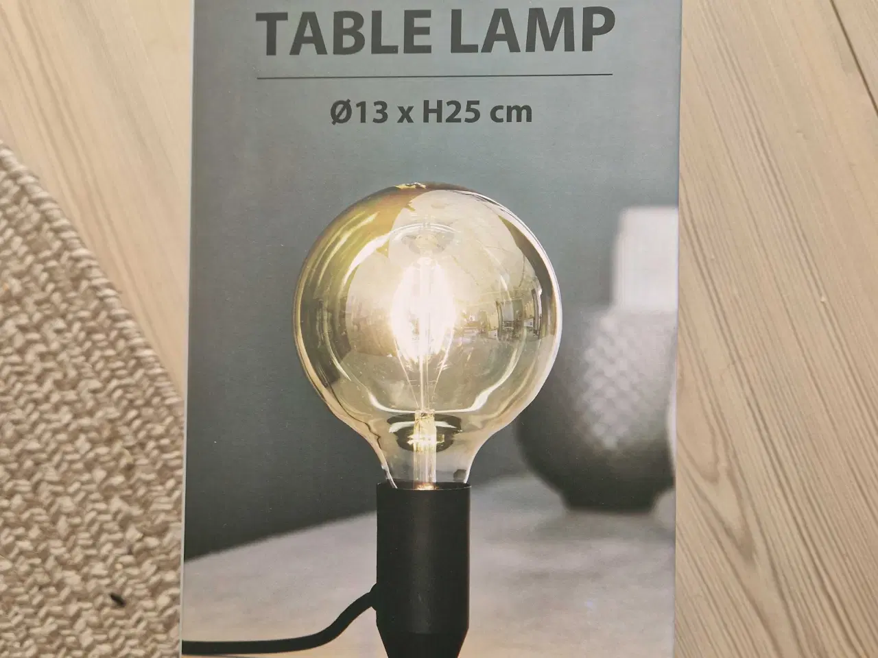 Billede 4 - Spændende bordlampe. Conrad.