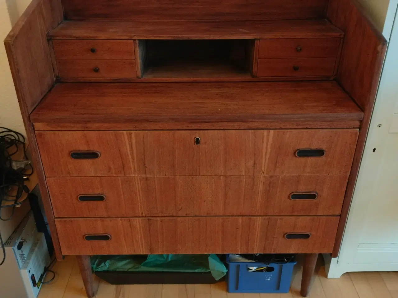 Billede 1 - Fin kommode/skænk/chatol i teak