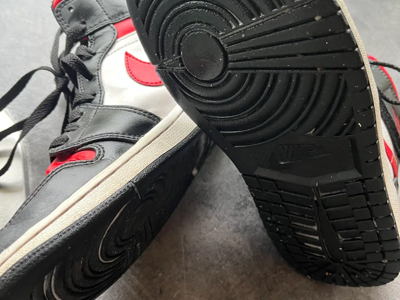 Billede 2 - Air Jordans mid str. 41