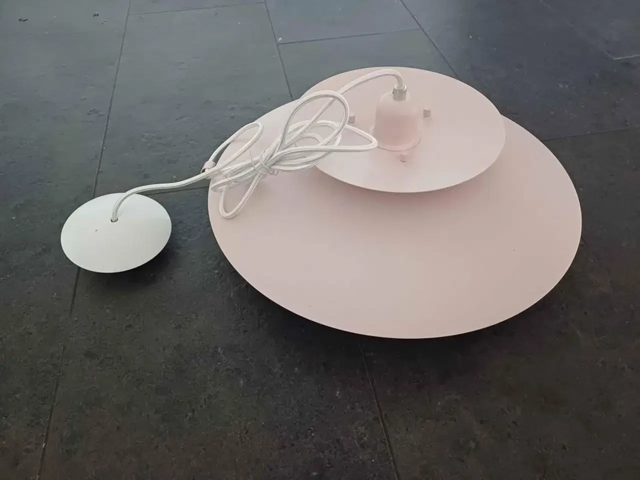 Billede 1 - Smuk rosa Pendel lampe NY