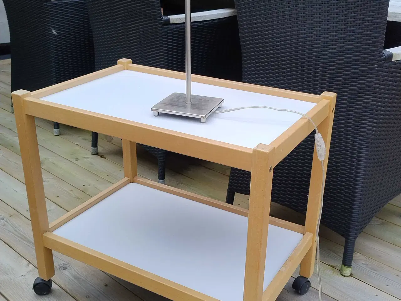 Billede 1 - Rullebord og lampe