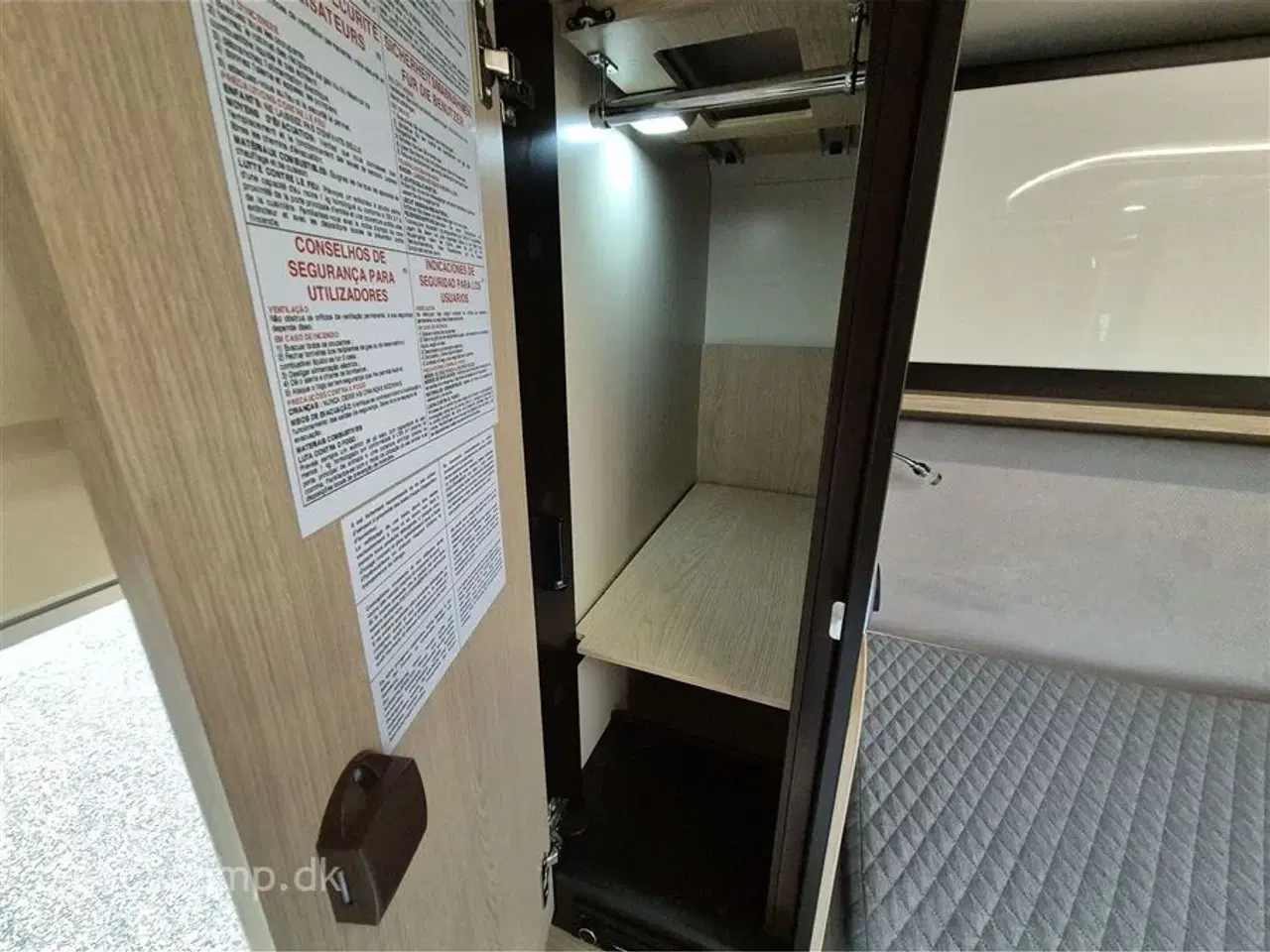 Billede 22 - 2024 - Autostar Prestige I 790 LC   Automatgear. Markise. 200 Ah lithium batteri. 2000w inverter. udvendig gasudtag. A/C. 2x Tv. hæve/sænke cykelstativ på El. Hydrauliske støtteben. Undervognsbehandlet.