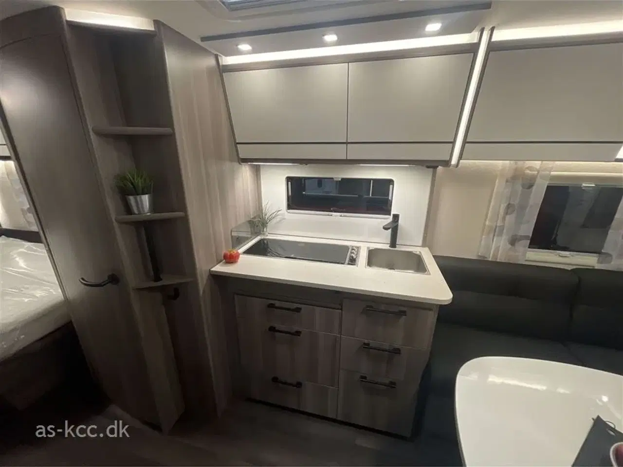 Billede 4 - 2026 - Kabe Estate 560 GLE B14