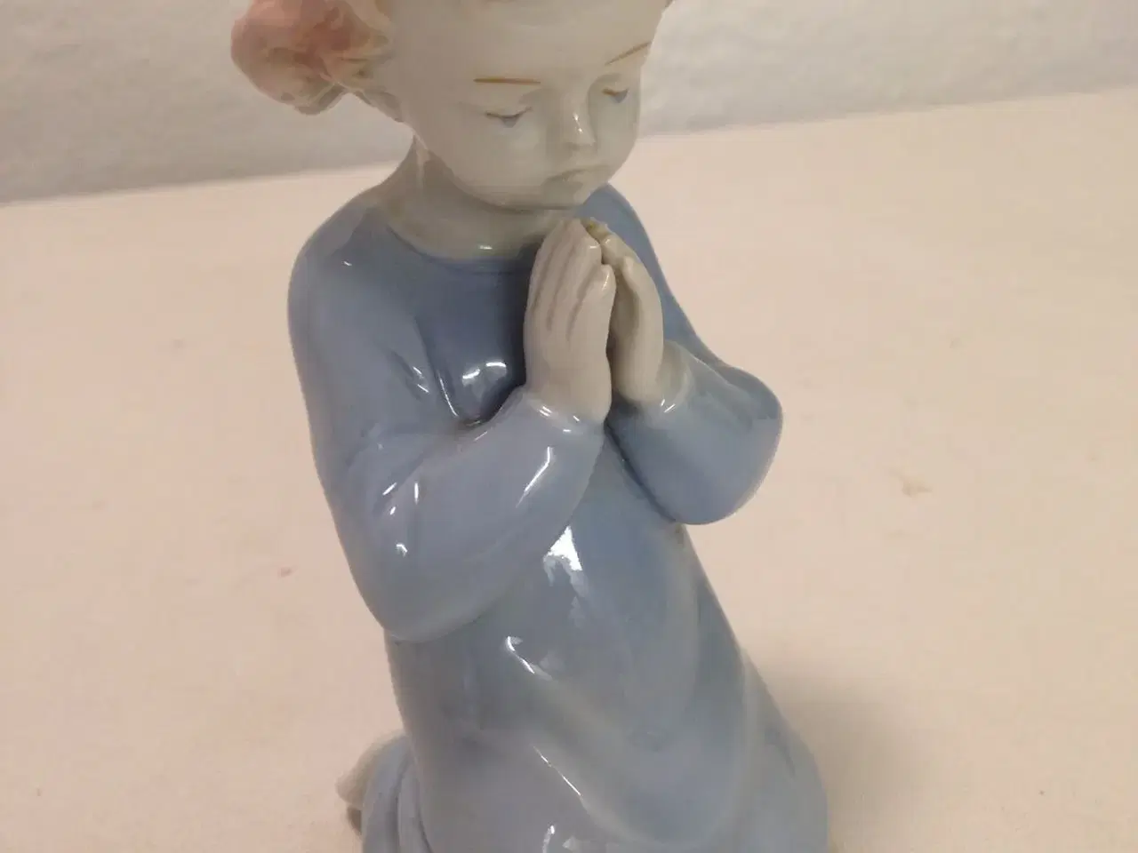 Billede 1 - Porcelæns figur