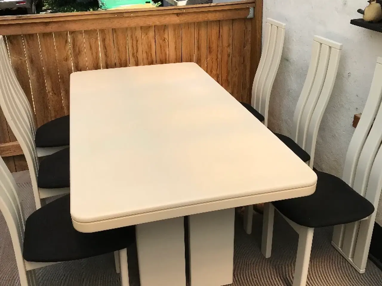 Billede 2 - Spisebord & 6 stole  
