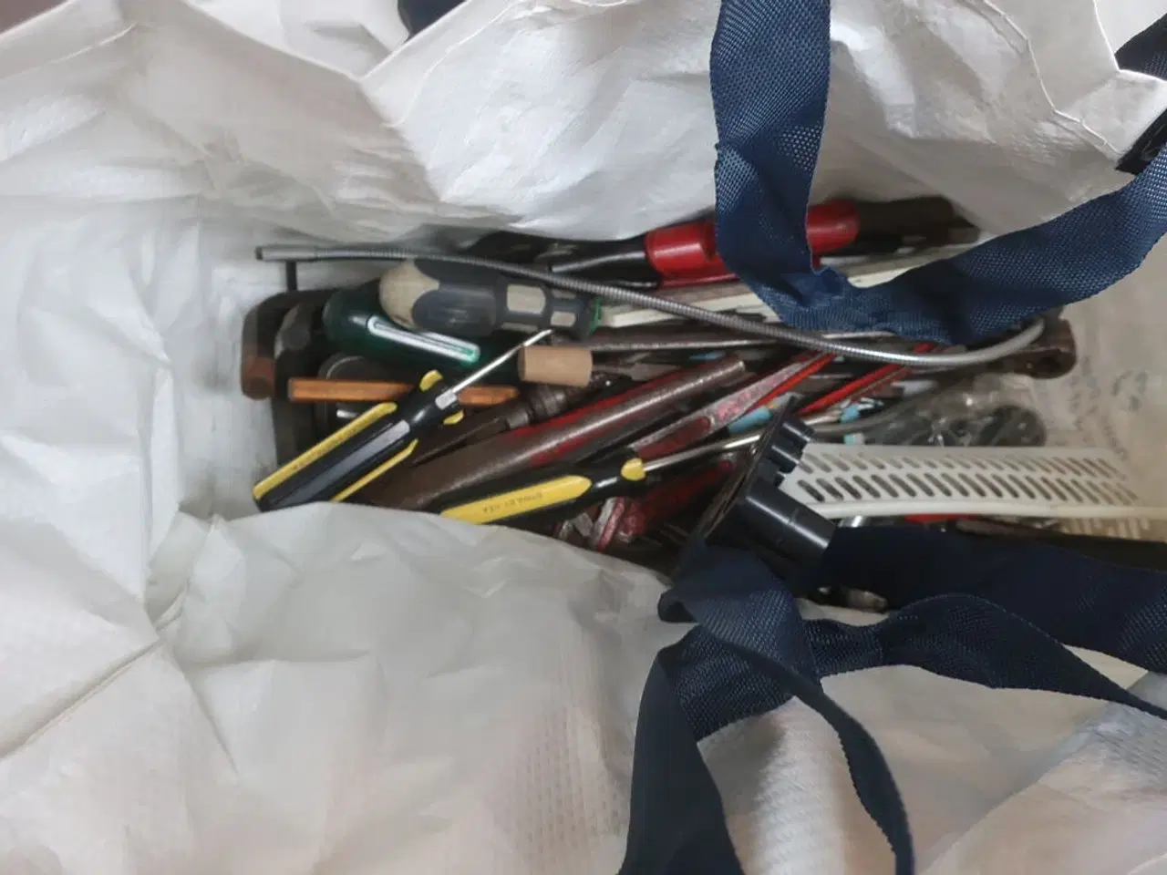 Billede 5 - 6 poser med div. Værktøj