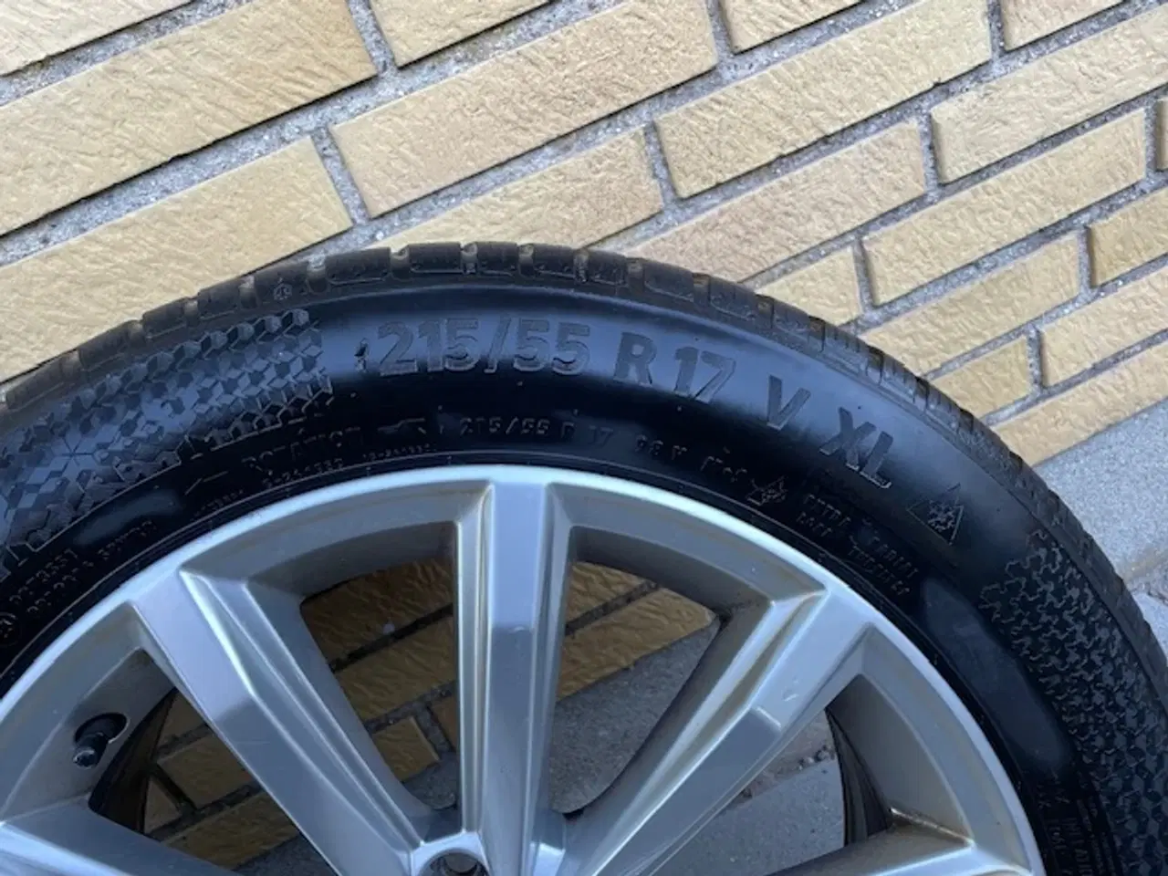 Billede 2 - Originale London fælge med vinterdæk 17"