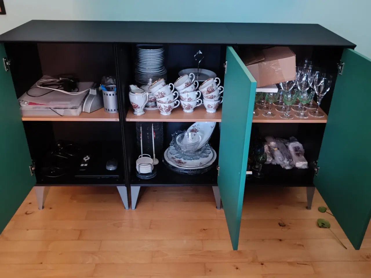 Billede 2 - Skænk (UDEN indhold)