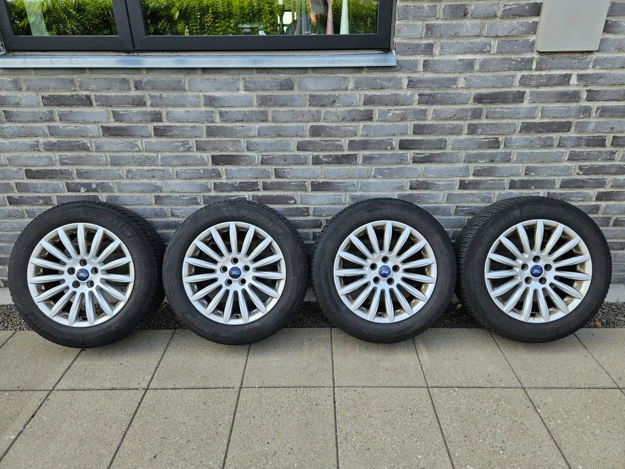Billede 1 - Org 17" Ford alufælge 
