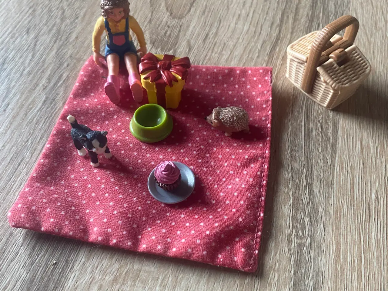 Billede 1 - Schleich picnic