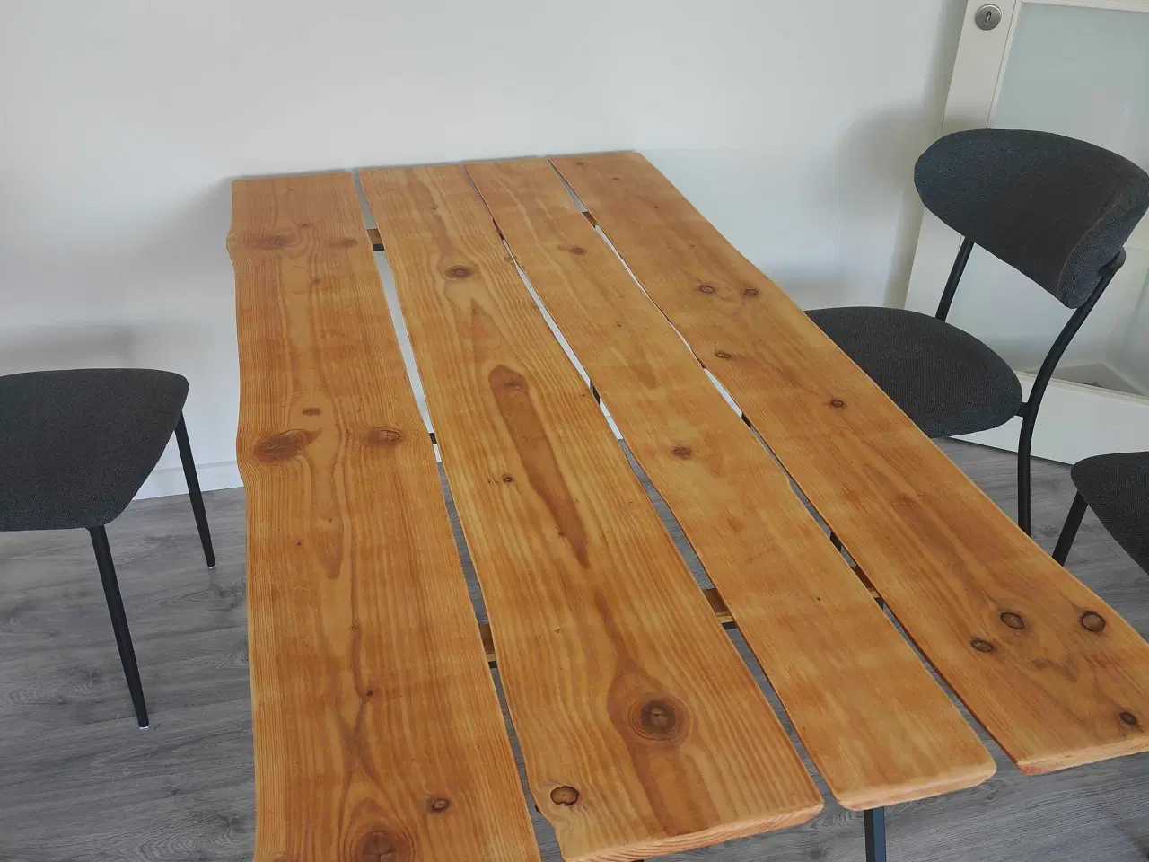 Billede 2 - Plankebord spisebord 
